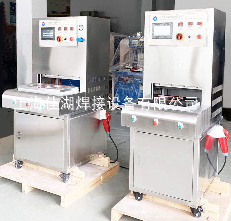 1664258769102087.jpg 醫(yī)療熱合機(jī)工廠實拍_副本.jpg