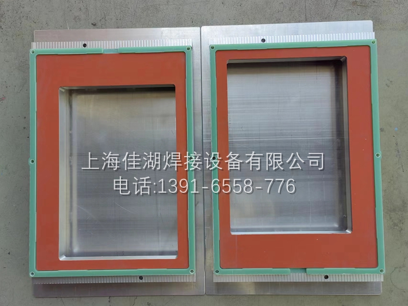 1718694170811186.jpg 三明治吸塑包裝模具.jpg